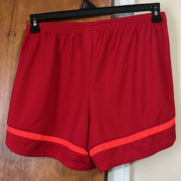 Nike Dri-FIT Academy Women's Knit Soccer Shorts - Picture 2 of 4